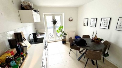 TOP-Lage in Bilk: In 2019 kernsanierte 2-Zi.-Whg. mit Wohnküche & Balkon (Südseite)