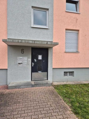 Schöne gut geschnittene 2-Zimmer-Wohnung zu vermieten
