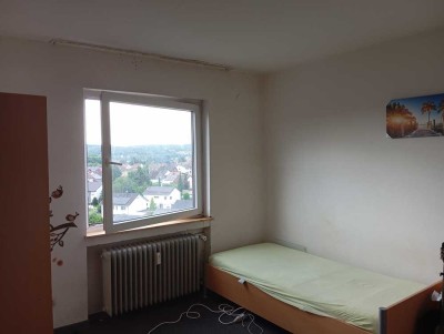 400 € - 16 m² - 1.0 Zi.
