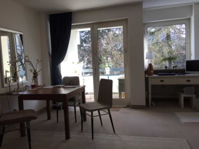 Schöne 1-2-Zi-Wohnung direkt in München/Westpark in sehr guter und ruhiger Lage!  Keine Provision!
