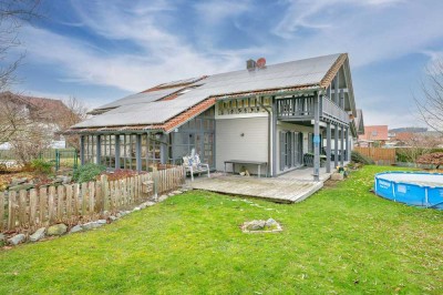 Hochwertiges Sonneitnerholzhaus - Einfamilienhaus mit Einliegerwohnung und großem Grundstück