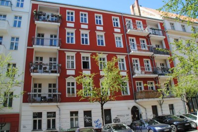Für Selbständige, EBK., Balkon, Durchgangs-Zi., im Sfl. 1.OG, teilgewerblich