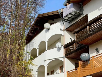 2,5 ZIMMER WOHNUNG AM HOLZÖSTERSEE ! RUHIGER LAGE - MODERNISIERT - PERSONENLIFT -