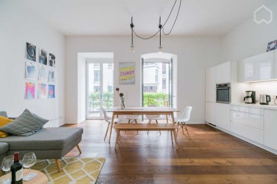 Stylisches Loft in Berlin-Mitte direkt an der Spree – 3–12 Monate (Verlängerung möglich)