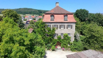 Romantisches Jagdschlösschen aus dem 16. Jhrdt - Ein Ort voller Geschichte und Charme