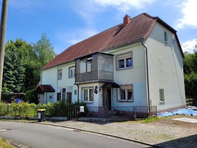 Großes Einfamilienhaus mit Traumgarten in liebevolle Handwerkerhände abzugeben!