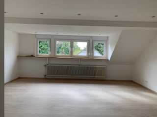 Ansprechende 3-Zimmer-DG-Wohnung mit gehobener Innenausstattung in Mönchengladbach