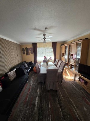 +++ gepflegte 2-Zimmer Wohnung + ca. 68 qm Wfl. + 2 Balkone + zentrale Lage von Rastatt +++
