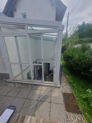 Möblierte 2-Zimmer-Souterrainwohnung mit Fußbodenheizung und eigenem Eingang