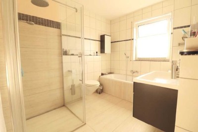 Modernes Wohnen mit toller Dachterrasse und Stellplatz im Frankfurter Nordend