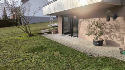 Moderne 2-Zimmer-Terassenwohnung in Seebronn mit Gartenanteil und Weitsicht in die Natur