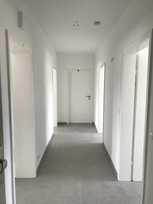 Attraktive 3-Zimmer-EG-Wohnung mit großem Balkon in Waibstadt