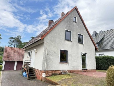 3 Zimmer Obergeschoss Wohnung mit Garten und Terrasse
