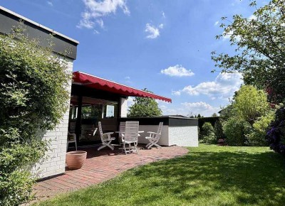 Wohnen am Steinberg - Architektenhaus mit schönem Garten in Hanglage