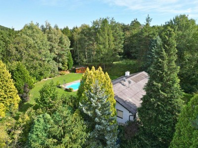 Waldrefugium in absoluter Alleinlage – uneinsichtiges Anwesen mit Teich, Zen-Pool &amp; ca. 200 m² Wohnfläche