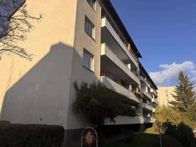 Renovierte/Moderne Wohnung in Villach mit Loggia und Garage!