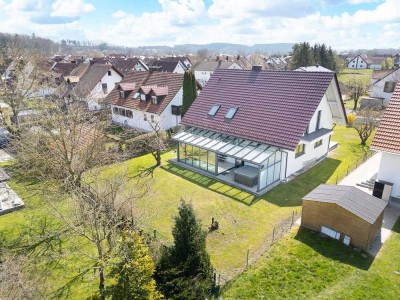 Energieeffizienzklasse A+! Top modernisiertes Einfamilienhaus mit herrlichem Garten