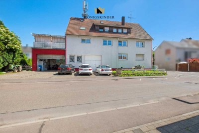 Attraktives Mehrfamilienhaus, zwei großzügigen Wohneinheiten, gewerblichem Bereich, Ausbaupotenzial