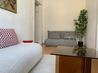 Modernisierte 3-Zimmer Altbauwohnung mit Aufzug Top Lage