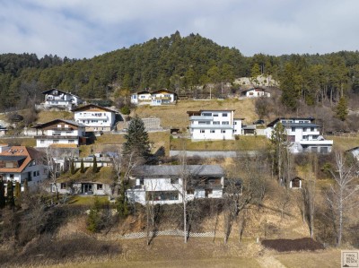 Attraktiver neuer Kaufpreis!! Altbestand auf großem Grundstück – unverbaubare Lage mit viel Potenzial!