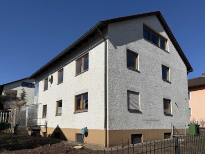 "Attraktives Mehrfamilienhaus in Regensburg - 3 Wohneinheiten mit Potenzial zur Wertsteigerung, idea