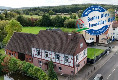 DIETZ: Geräumiges 1-2 Familienhaus mit großem Grundstück, Nebengebäude und Doppelgarage!