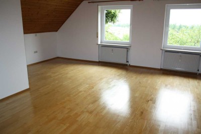 Schönes, helles Dachgeschossapartment