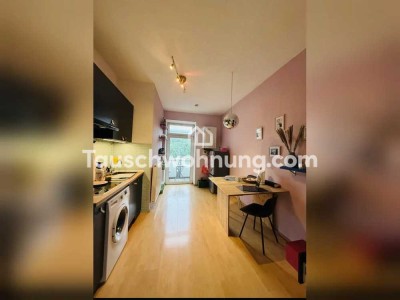 Tauschwohnung: Charmante 2-Zimmer-Altbauwohnung mit Balkon in Neuhausen