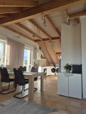 2,5-Zimmer Dachgeschosswohnung mit Balkon in Gründau