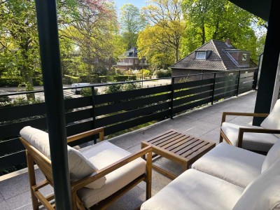 Schönes Penthouse mit großem Balkon in Blankenese
