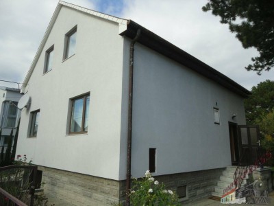 Einfamilienhaus mit 5 Zimmern und großem Balkon (ca.13m²) in ruhiger Lage wartet auf Sie!