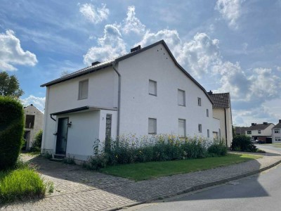 *TOP* Sanierungsbedürftiges Zweifamilienhaus mit 144 m²