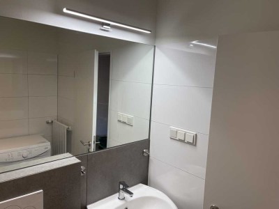 KERNSANIERTE 1 ZIMMER - WOHNUNG, KDB, BALKON, KELLER, ZENTRALE LAGE !