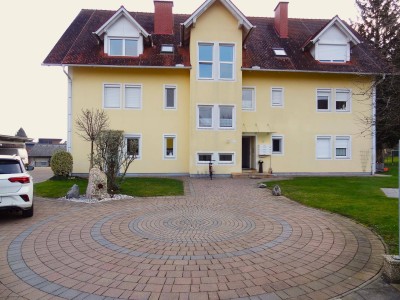 Kleine Mietwohnung mit Carport-Stellplatz und fantastischem Ausblick ...!
