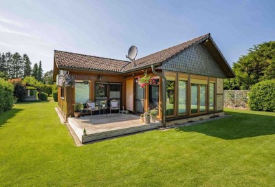 Charaktervoller Bungalow mit großem Grundstück und idyllischem Naturblick in Winsen ��