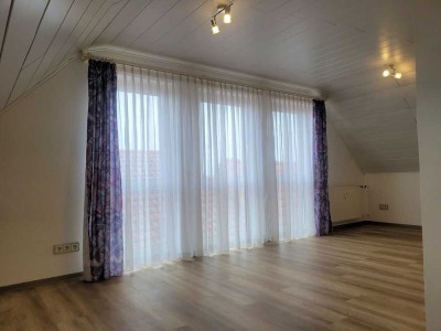 Freundliche und gepflegte 2-Zimmer-Dachgeschosswohnung in Wertheim/Main