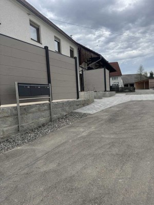 Renovierte 132 m² Wohnung mit Garten und Garage