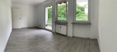 Neu Renoviert, Freundliche 2-Zimmer-Wohnung mit Balkon in Urbar