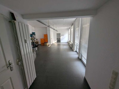 Loft / Atelier Workspace 130qm  - Wohnen und Arbeiten im Studentenviertel