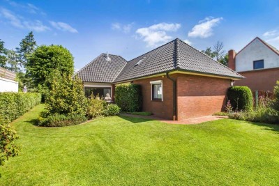 Bremen-Vahr: Gepflegter Bungalow mit Garage, Garten und Platz zum Wachsen