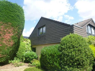 Mehrgenerationenhaus in Ratingen Hösel: Wohnen in bester Lage