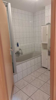 Freundliche und gepflegte 5,5-Raum-Maisonette-Wohnung mit Einbauküche in Besigheim