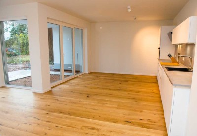 Neuwertige und helle 3ZKB-Wohnung mit moderner Einbauküche in ruhiger Lage