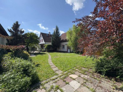 Raum für Sie und Ihre Familie -  großes Einfamilienhaus, oder Haus mit Einliegerwohnung