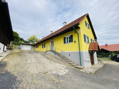 Patzen: Rückzugsort im Grünen – charmantes Weinstöckl mit Kellerbar und Garage - umgeben von Weinstöcken