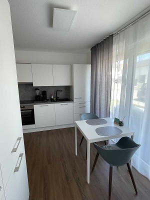 Neuwertige 1,5-Zimmer-Wohnung mit Terrasse zur Untermiete