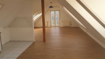 Sonnige 1-Zimmer Wohnung mit Bad in 74235 ERLENBACH