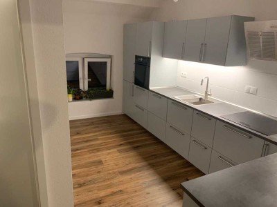 Moderne Maisonette-Wohnung mit großer Terrasse in Bonn-Endenich