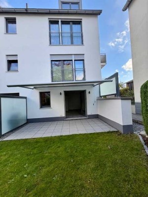 Neuw. Helle 2-Zi-Whg. mit 2 Terr & großem Garten v. PRIVAT