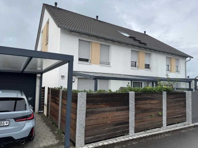 Charmantes Reiheneckhaus mit 5,5 Zimmern in Singen (Hohentwiel)